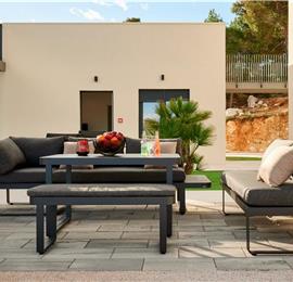 6 bedroom villa with heated pool near Omis, sleeps 12